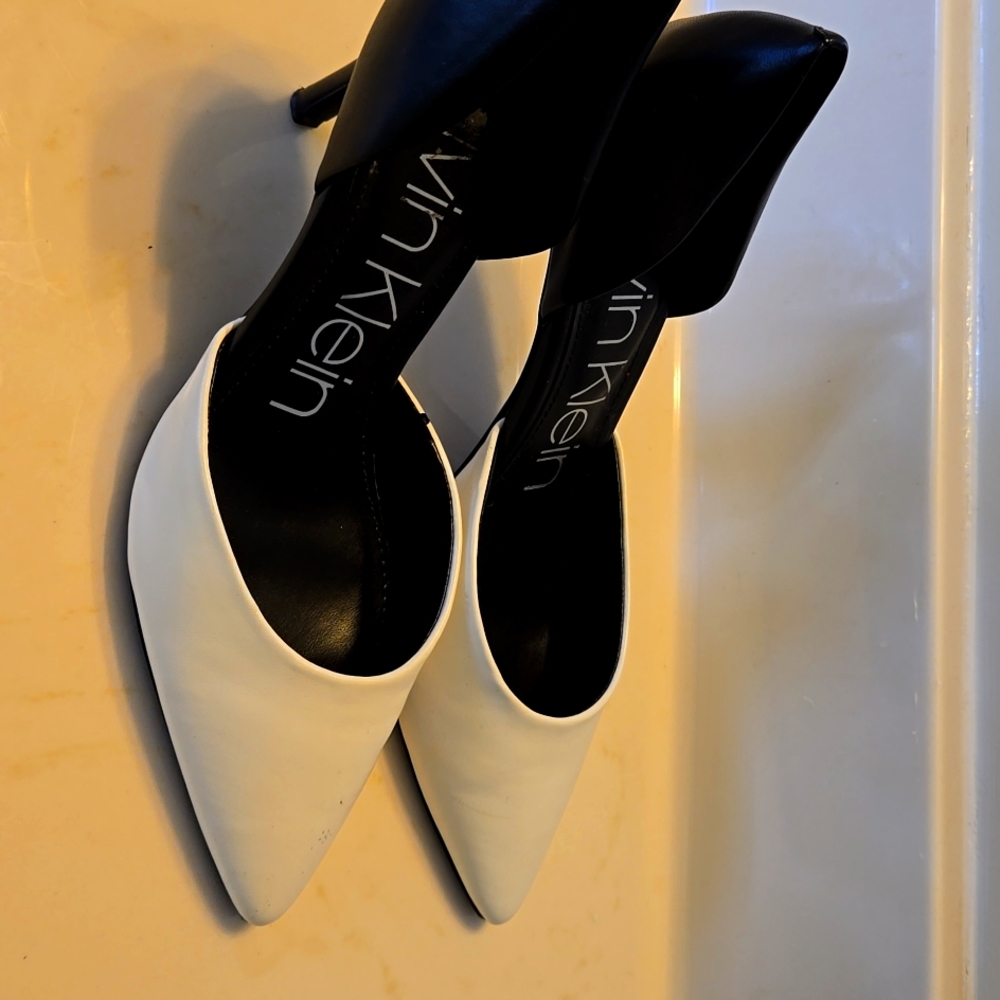 Ladies shoes